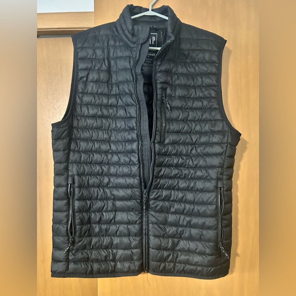GAP Men's Dark Quilted Vest